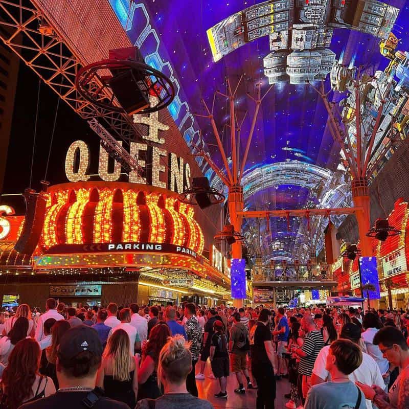 What to Wear on Fremont Street