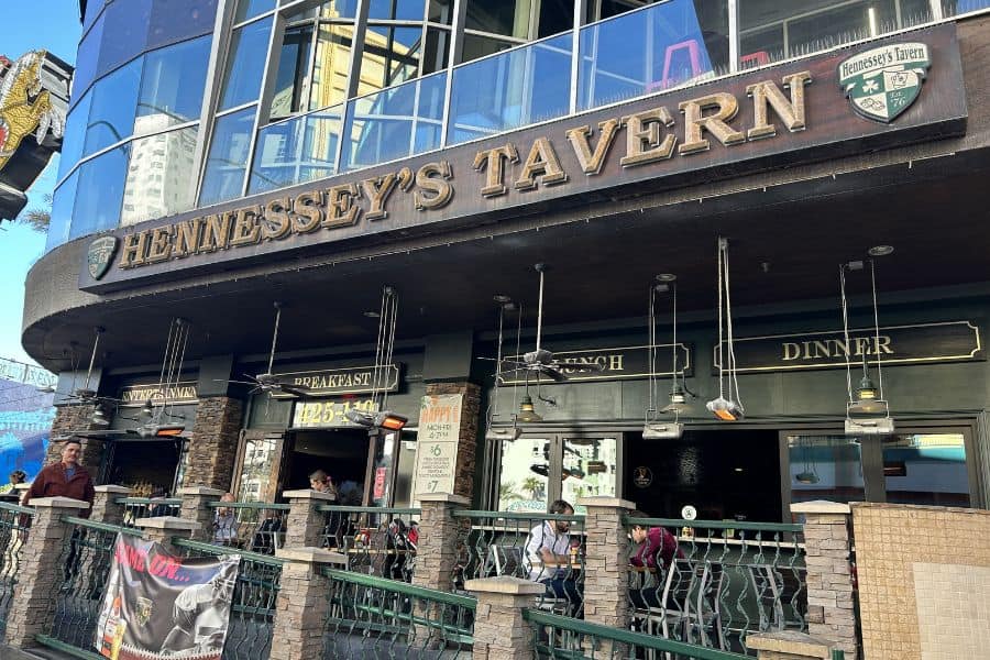 Hennessey's Tavern Las Vegas